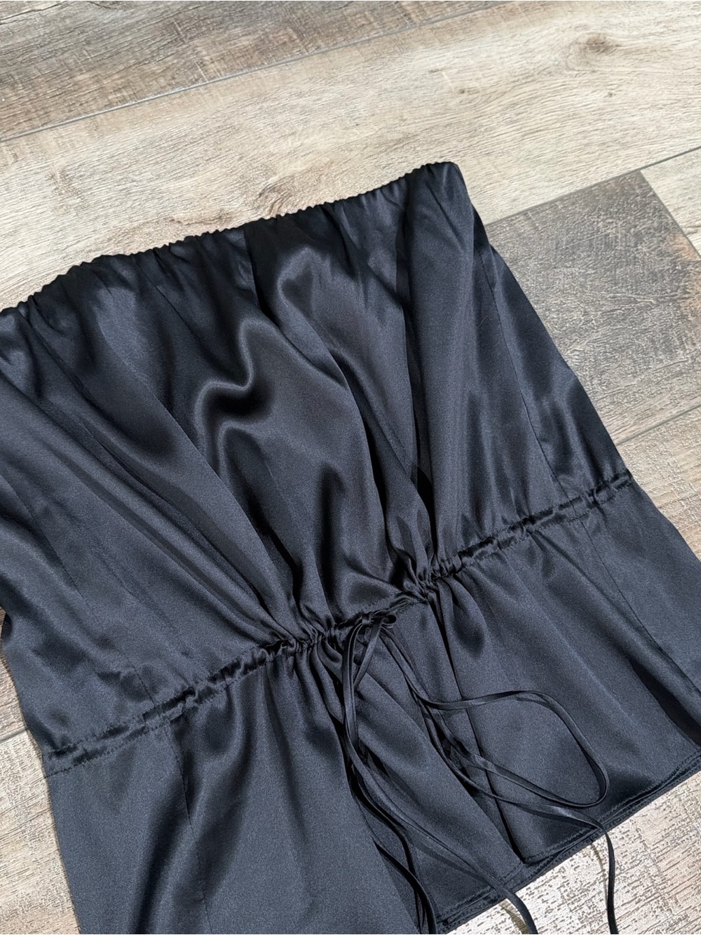 Leo Season Amun silk top in black - Picture 4 of 8